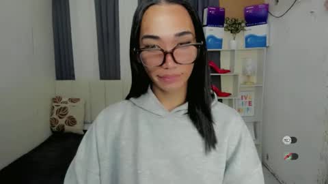 Snapshot of pixiedoll_ chatting on December 2025 11:01:02 PM pixiedoll_ online show from December 2025 11:01:02 PM