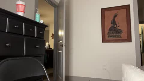 PeggedBiGuy online show from October 2025 09:10:01 AM