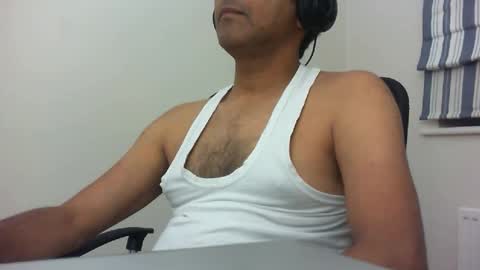 Snapshot of platino3026 chatting on October 2025 11:01:02 PM platino3026 online show from October 2025 11:01:02 PM