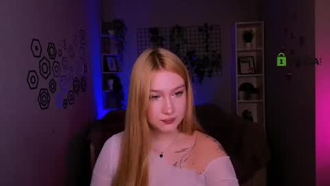 Snapshot of playful_sophie chatting on May 2026 07:31:01 PM Sophie online show from May 2026 07:31:01 PM
