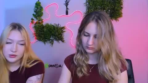 Snapshot of playful_sophie chatting on July 2026 07:18:02 PM Sophie online show from July 2026 07:18:02 PM