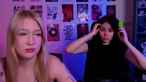 Snapshot of playful_sophie chatting on July 2026 07:19:02 PM Sophie online show from July 2026 07:19:02 PM