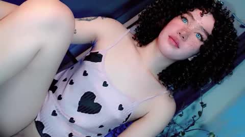 Snapshot of playfulcock69_kate chatting on June 2026 01:39:01 AM kate online show from June 2026 01:39:01 AM