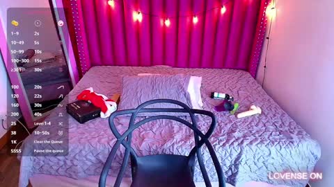 Snapshot of playfuljust_18 chatting on December 2024 03:36:01 PM SAMARA online show from December 2024 03:36:01 PM