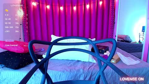 Snapshot of playfuljust_18 chatting on December 2024 03:17:01 PM SAMARA online show from December 2024 03:17:01 PM