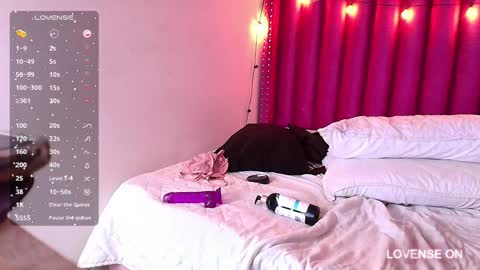 Snapshot of playfuljust_18 chatting on December 2024 07:32:02 PM SAMARA online show from December 2024 07:32:02 PM