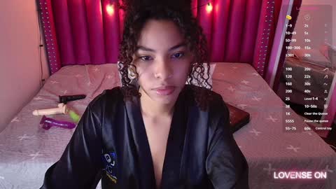 Snapshot of playfuljust_18 chatting on January 2025 12:59:01 PM SAMARA online show from January 2025 12:59:01 PM