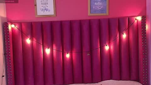 Snapshot of playfuljust_18 chatting on February 2025 12:44:01 PM SAMARA online show from February 2025 12:44:01 PM