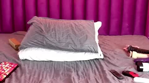 Snapshot of playfuljust_18 chatting on March 2025 11:03:02 PM SAMARA online show from March 2025 11:03:02 PM