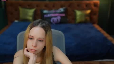 Lana online show from November 2025 11:10:02 AM