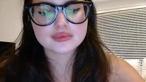 Mary online show from April 2026 09:04:02 PM