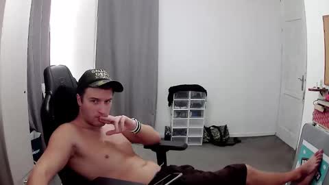 plkrisztian online show from September 2025 07:30:02 PM