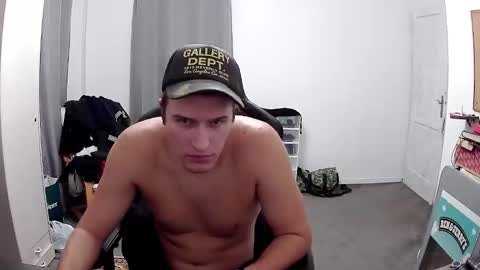 plkrisztian online show from October 2025 09:37:01 PM