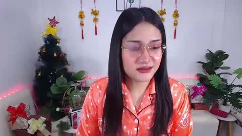 Ploysai online show from January 2025 02:01:01 AM