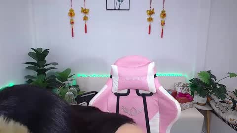 Ploysai online show from January 2025 12:45:02 PM