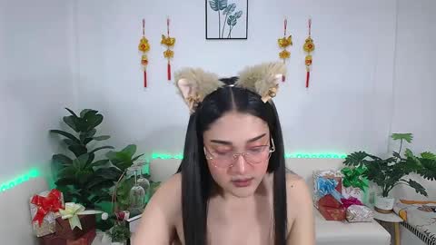 Ploysai online show from February 2025 07:40:01 AM