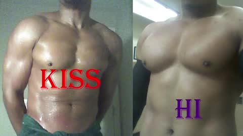 StraightPlush online show from April 2026 11:35:01 PM