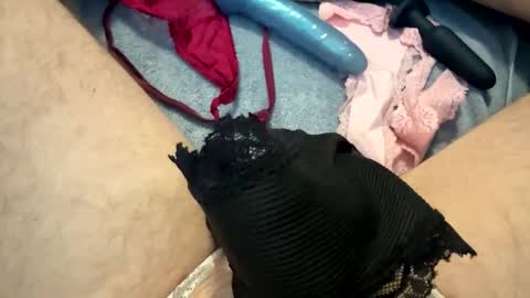 pnwguy888 online show from April 2026 07:10:01 PM