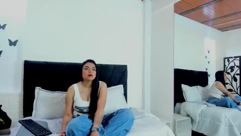 pocahontas_cp online show from January 2026 06:46:02 PM