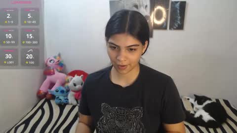 Snapshot of pocahontas_princess__ chatting on November 2025 04:17:02 PM Pocahontas online show from November 2025 04:17:02 PM