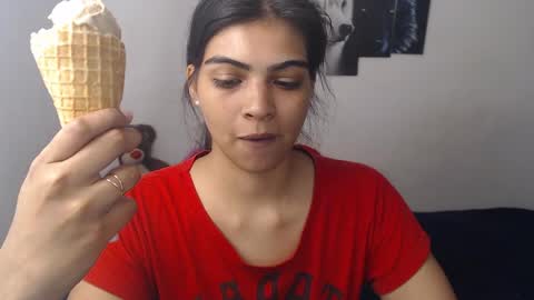 Snapshot of pocahontas_princess__ chatting on March 2026 06:12:02 PM Pocahontas online show from March 2026 06:12:02 PM