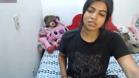 Snapshot of pocahontas_princess__ chatting on June 2026 02:43:01 PM Pocahontas online show from June 2026 02:43:01 PM