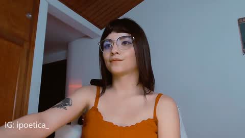 Snapshot of poeeticaa_ chatting on January 2025 04:26:01 PM IG ipoetica online show from January 2025 04:26:01 PM