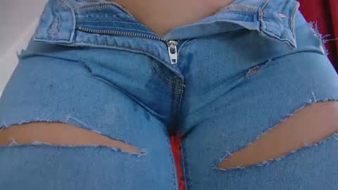 poison_milf_ online show from October 2025 04:07:01 AM