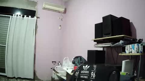 Snapshot of pol22010 chatting on May 2026 10:49:02 PM Polako online show from May 2026 10:49:02 PM