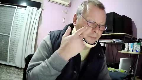 Snapshot of pol22010 chatting on May 2026 08:48:02 PM Polako online show from May 2026 08:48:02 PM