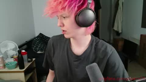 Snapshot of polarny05 chatting on November 2025 08:13:02 PM Polarny online show from November 2025 08:13:02 PM