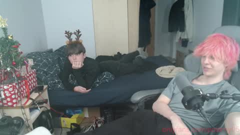 Snapshot of polarny05 chatting on December 2025 07:43:01 PM Polarny online show from December 2025 07:43:01 PM