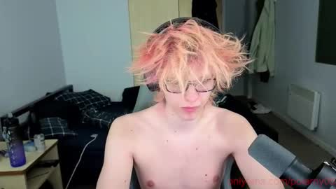 Snapshot of polarny05 chatting on March 2026 09:10:02 PM Polarny online show from March 2026 09:10:02 PM