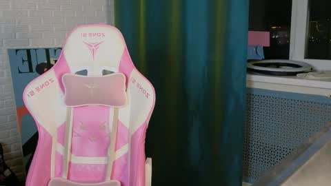 Candytrain online show from November 2025 11:03:01 PM