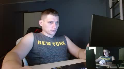 Poliglotjoe2 online show from February 2026 09:04:01 PM