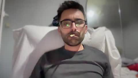 pollabeta online show from November 2025 09:28:02 AM