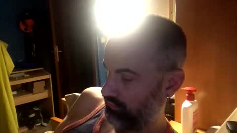 Snapshot of pollito1985 chatting on February 2026 05:37:01 AM DIEGO O DIEGUITO online show from February 2026 05:37:01 AM