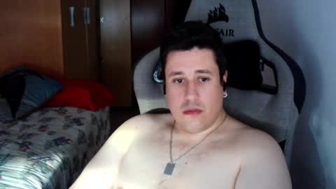 Snapshot of pollito_95 chatting on December 2024 03:06:02 PM Pollito online show from December 2024 03:06:02 PM