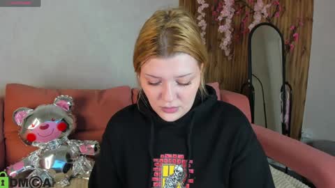 Polly online show from March 2026 01:33:02 AM