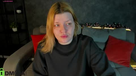 Snapshot of polly__mayer chatting on April 2026 01:08:01 AM Polly online show from April 2026 01:08:01 AM