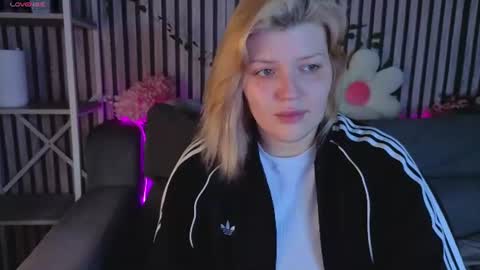 Snapshot of polly__mayer chatting on July 2026 01:34:01 AM Polly online show from July 2026 01:34:01 AM