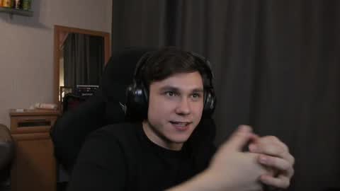 polly_candyy online show from April 2026 09:02:01 PM