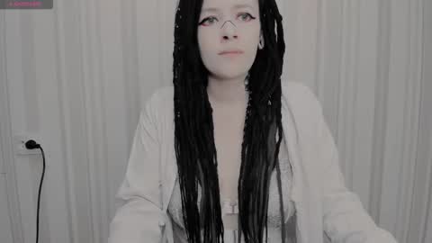 Polly online show from November 2025 05:32:02 AM