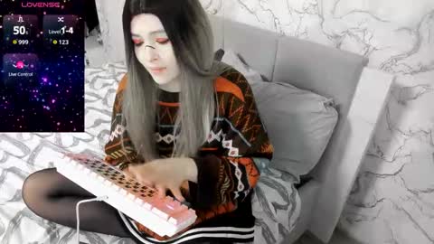 Polly online show from February 2026 12:00:01 AM