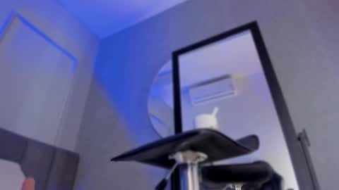 POLLY online show from November 2025 10:37:01 AM