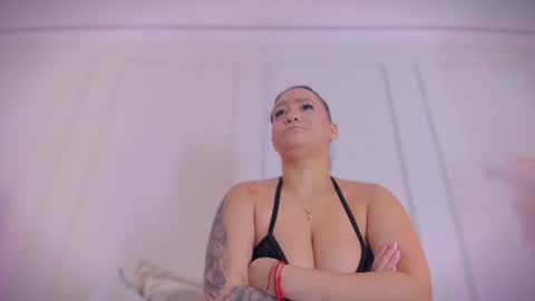 Snapshot of pollybabe_ chatting on July 2026 06:47:02 PM POLLY online show from July 2026 06:47:02 PM