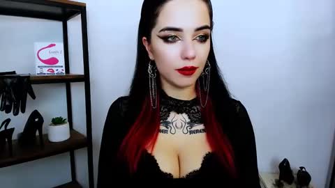 Polly online show from December 2024 02:09:02 AM