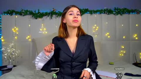 Polly online show from December 2024 09:38:01 PM