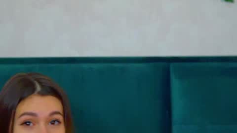 Polly online show from February 2025 10:19:01 PM