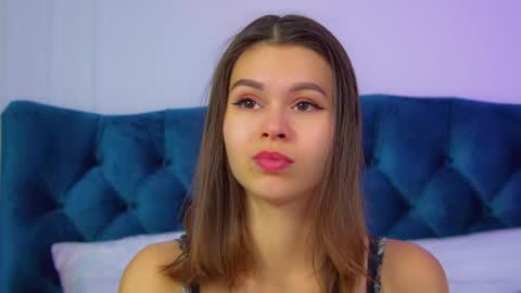 Polly online show from February 2026 06:11:02 AM